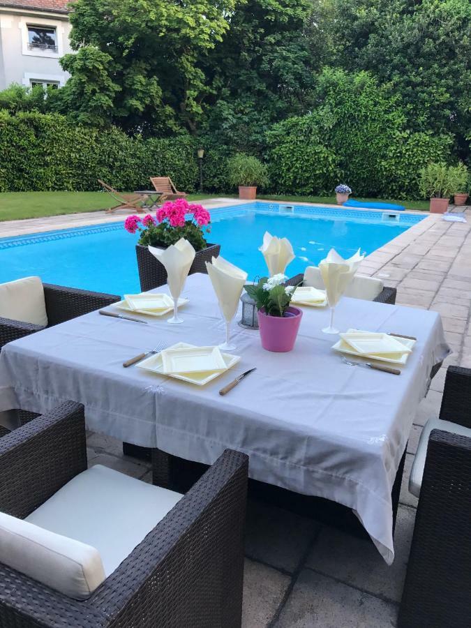 Villa Eden มูลูส ภายนอก รูปภาพ